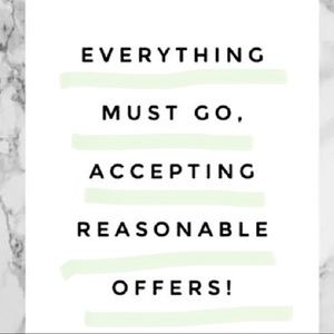 Love the item 💕 but not the price? 💰Send me an offer! 📪